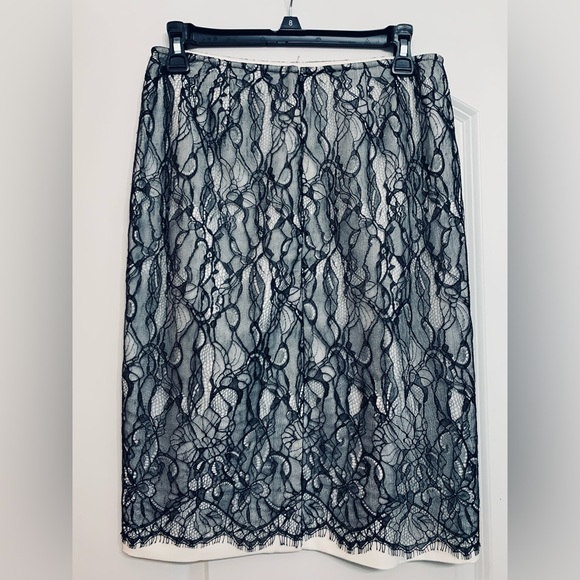 ANN TAYLOR Black Lace Pencil Skirt - Picture 2 of 8